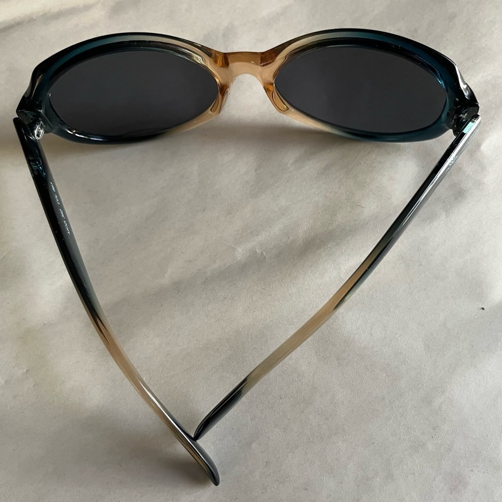 Versace Model 382 - Picture 4 of 11